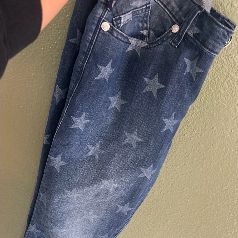 Rock & Republic Blue Star Pattern Jeans - Picture 5 of 9